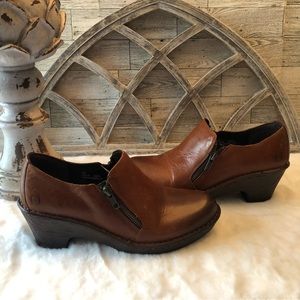 Born Elliott leather zipper wedge clog Brown SZ 9